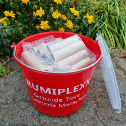 roter rumiplexx-eimer mit bolis